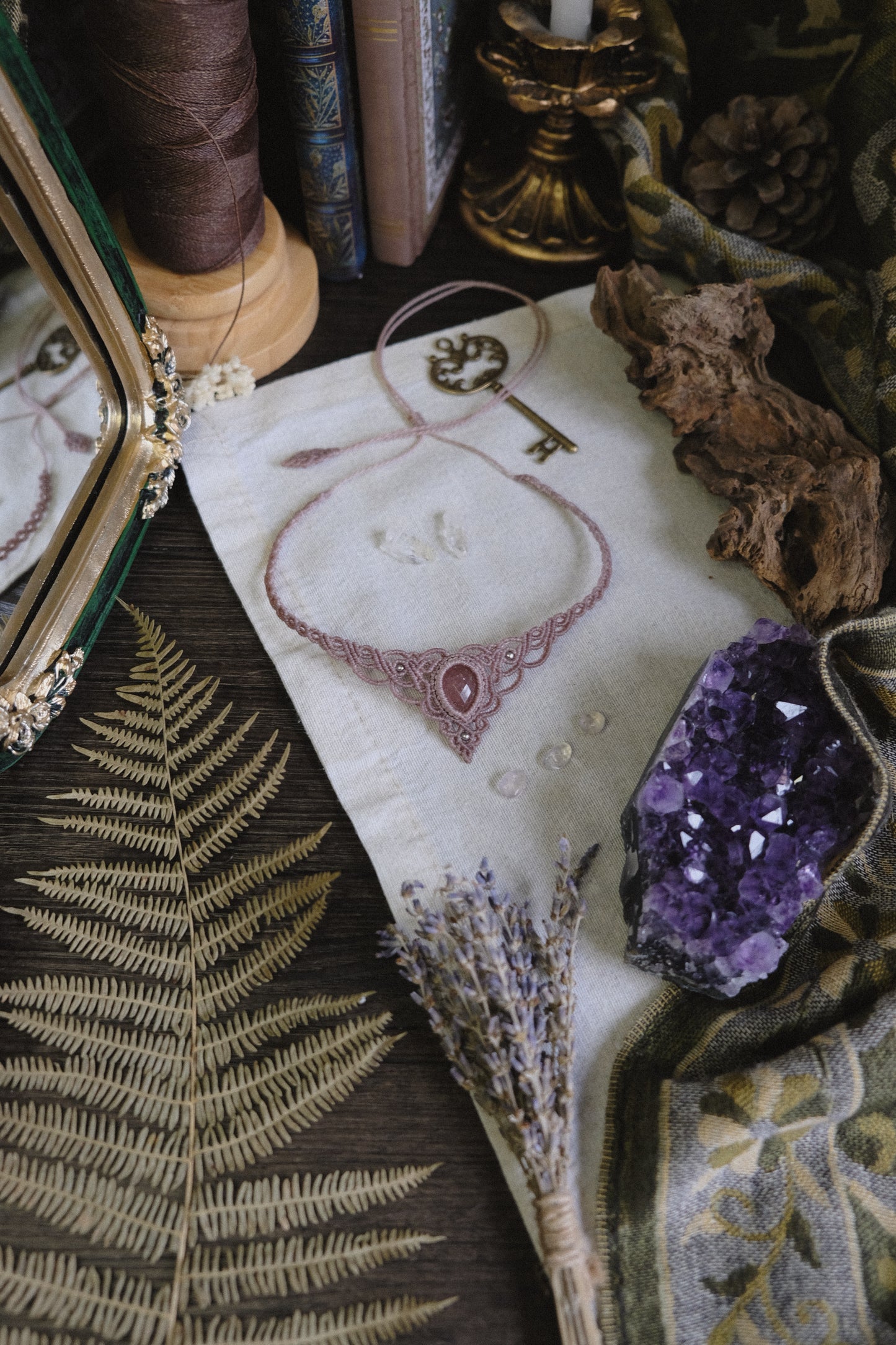 'Driade' Choker with Strawberry Quartz