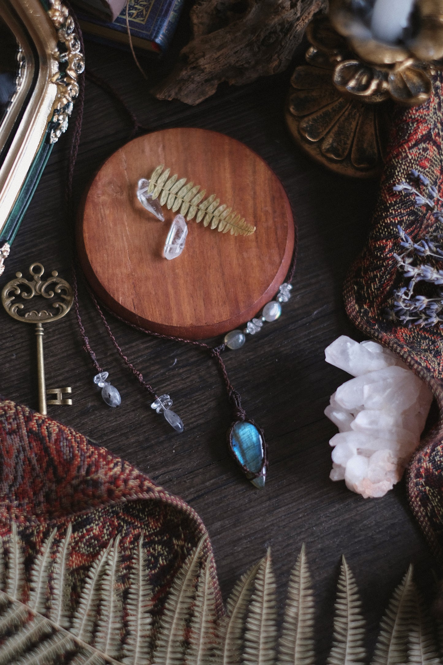 2.Ciondolo ‘Eirlys’ con Labradorite