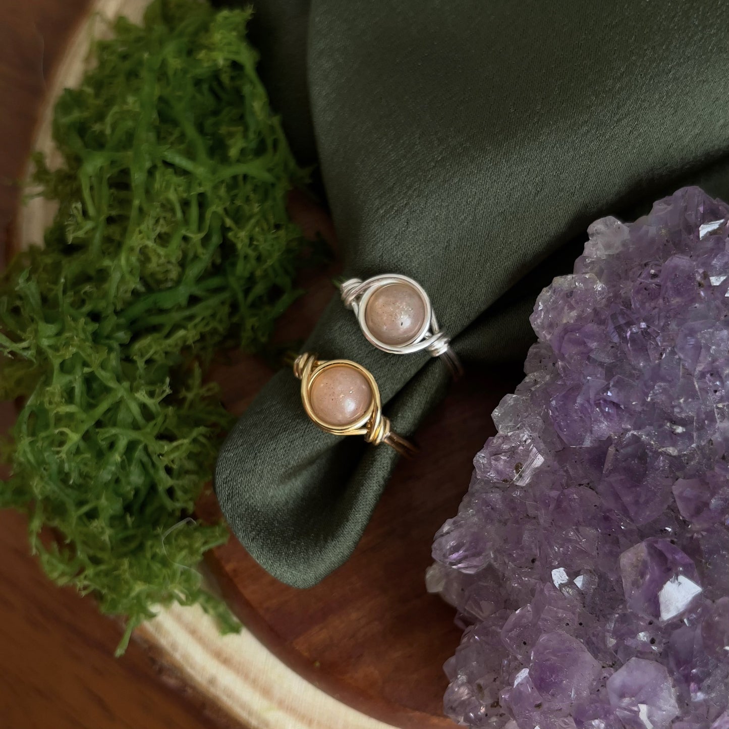 Minimal ring in Adularia Pesca