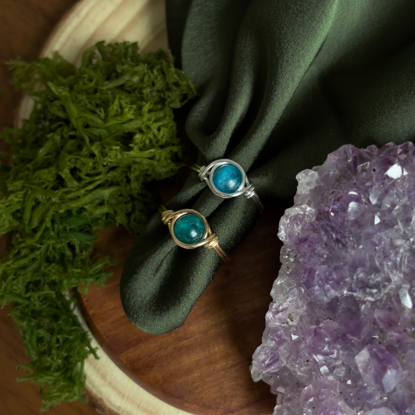 Minimal ring in Apatite