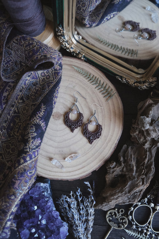 Orecchini ‘Alyndra’ con Adularia pesca