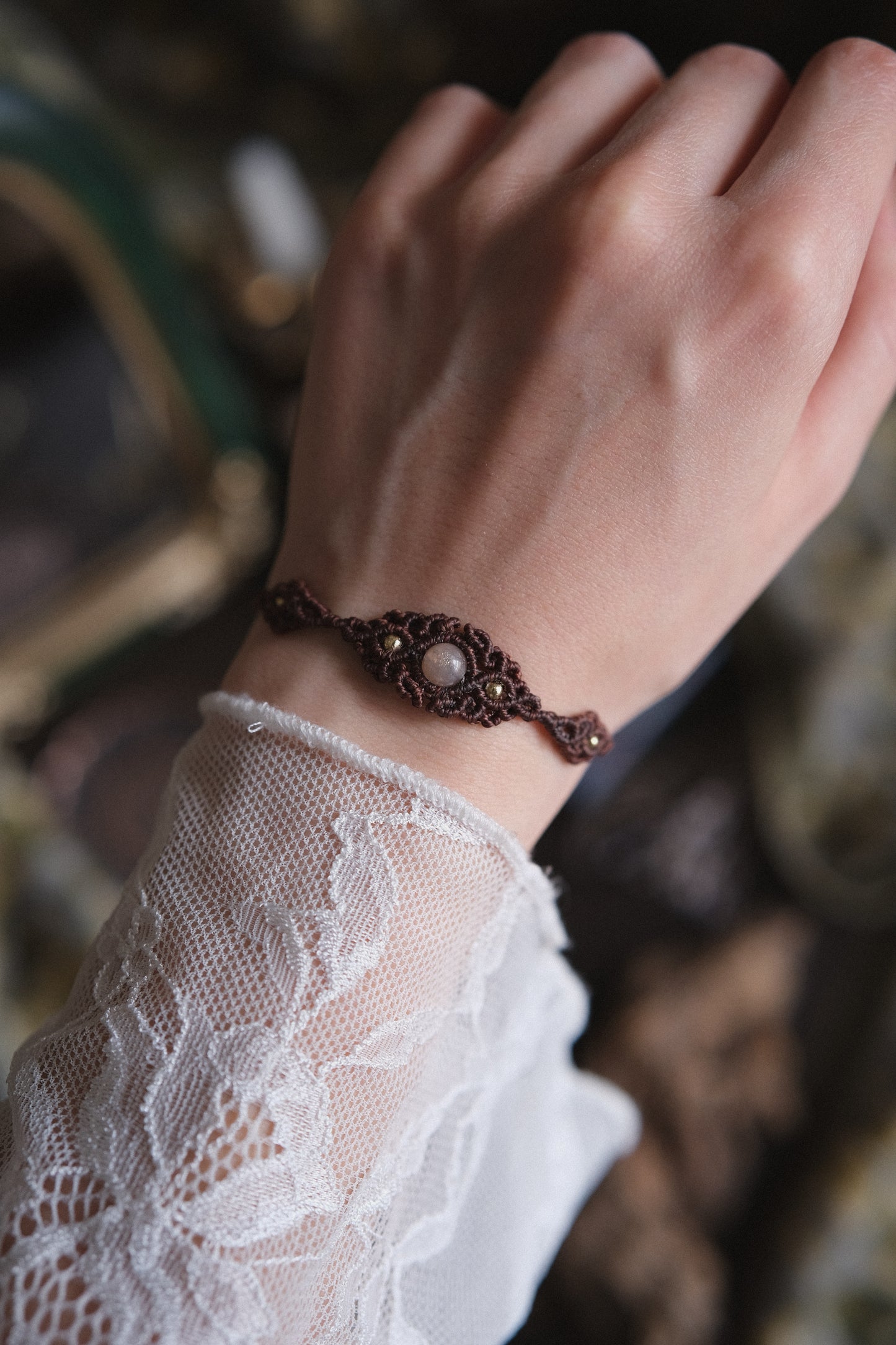 Bracciale ‘Lichene’ con Adularia
