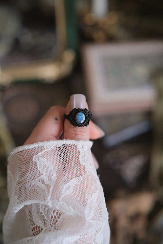 Anello ‘Maelys” con Labradorite
