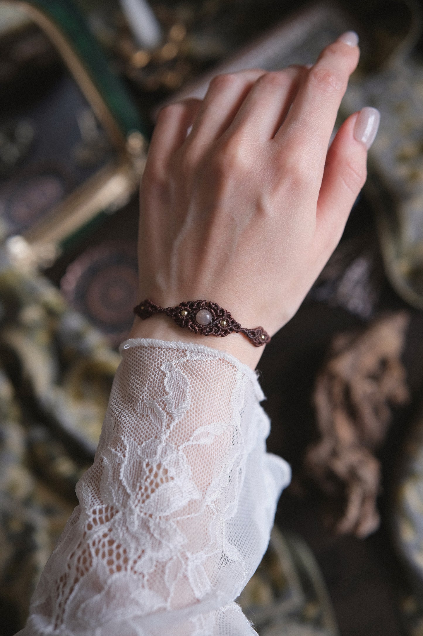 Bracciale ‘Lichene’ con Adularia