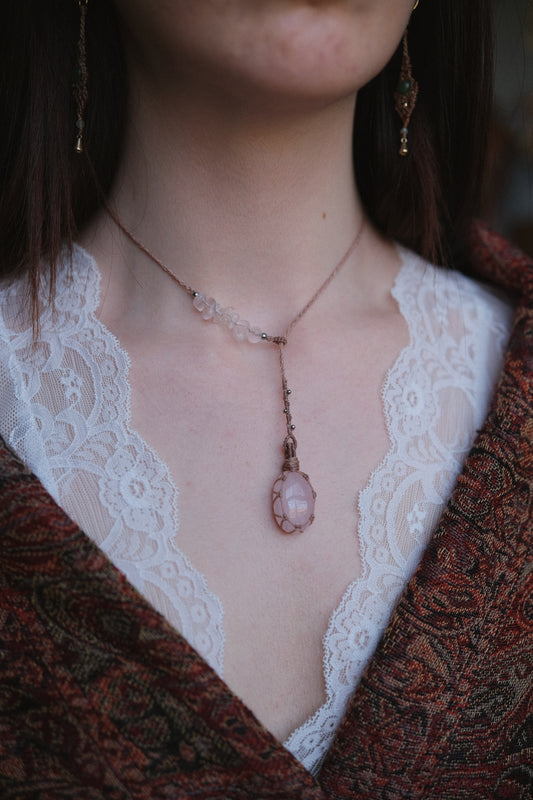 Ciondolo ‘Eirlys’ con Quarzo Rosa