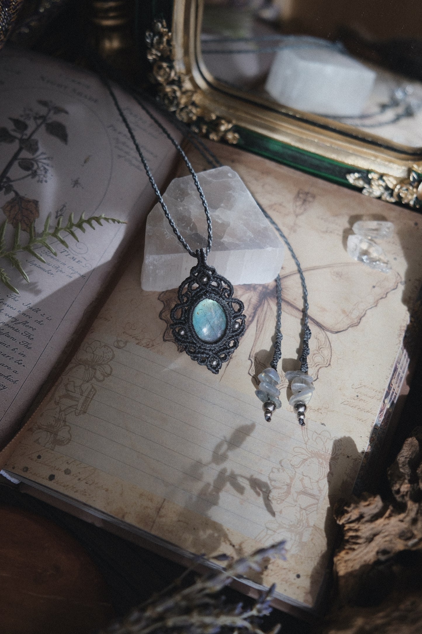 'Hydrangea' Pendant with Labradorite